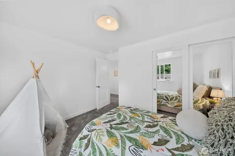 4211 210th Place NE Sammamish WA 98074