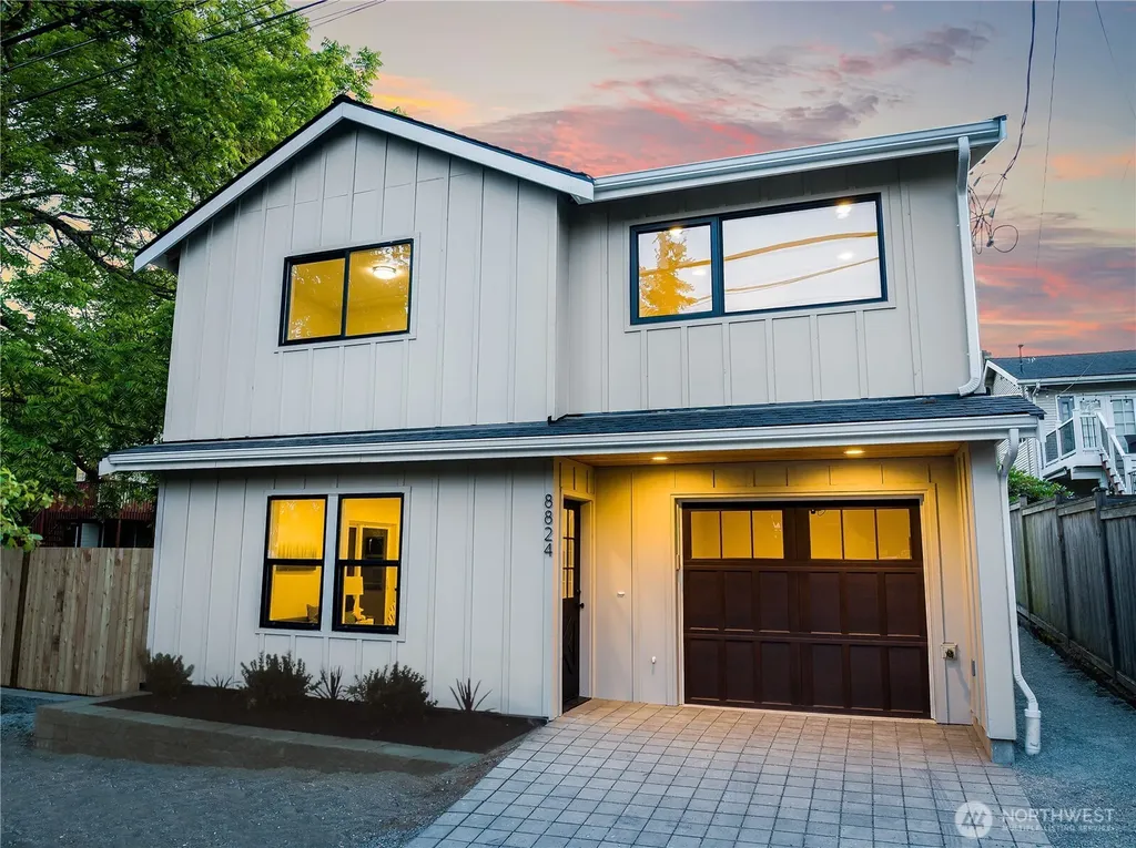 8824 32nd Avenue SW Seattle WA 98126