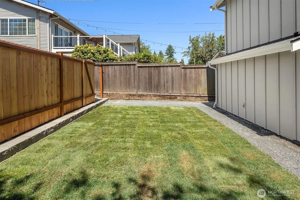 8824 32nd Avenue SW Seattle WA 98126