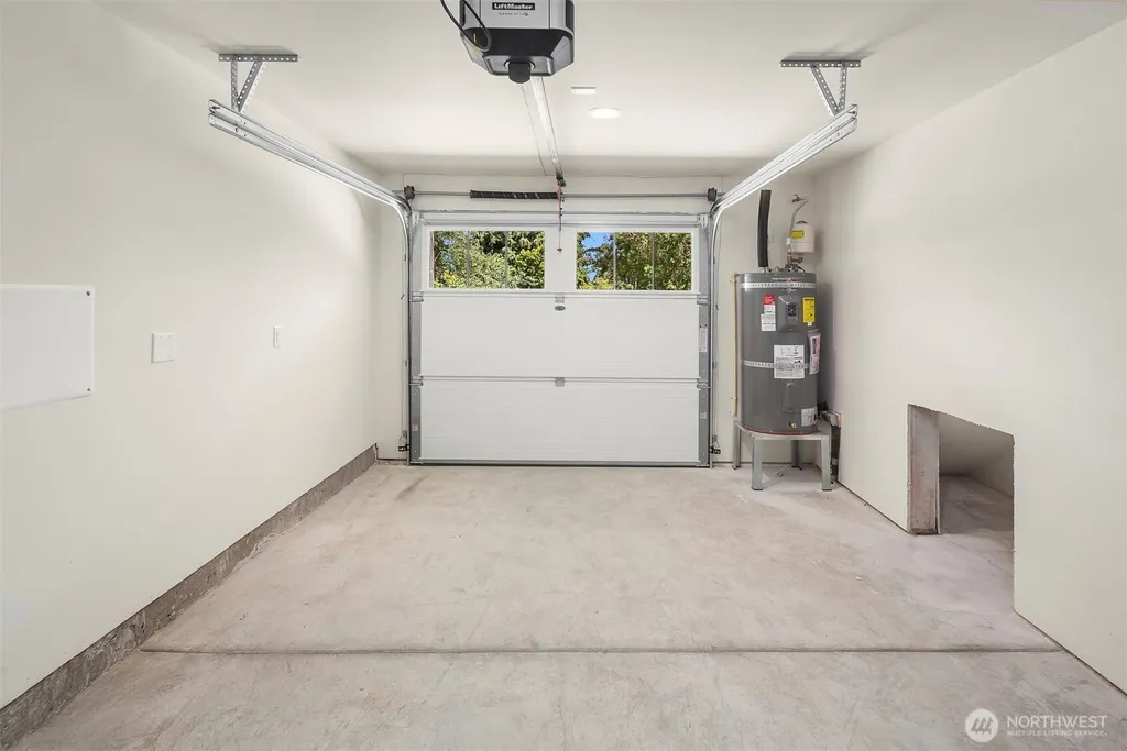 8824 32nd Avenue SW Seattle WA 98126