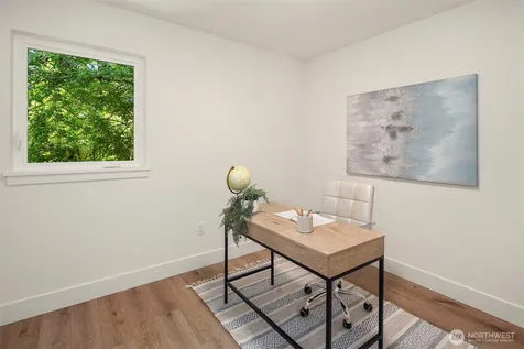 8824 32nd Avenue SW Seattle WA 98126