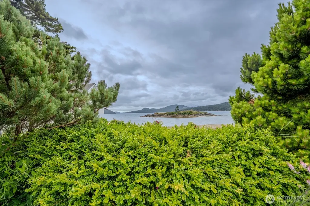 199 Main Street Orcas Island WA 98245