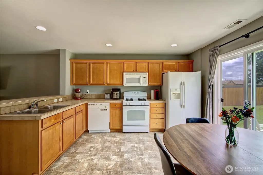 7230 286th Place NW Stanwood WA 98292
