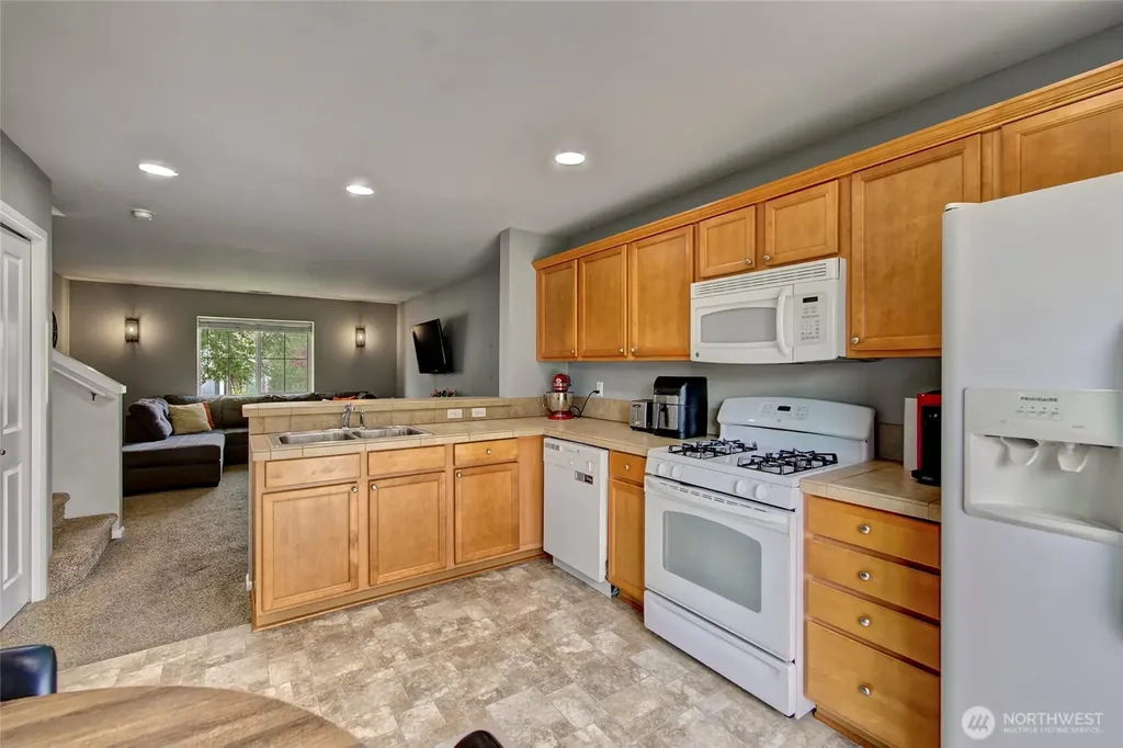 7230 286th Place NW Stanwood WA 98292