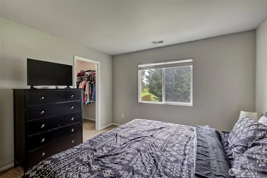7230 286th Place NW Stanwood WA 98292