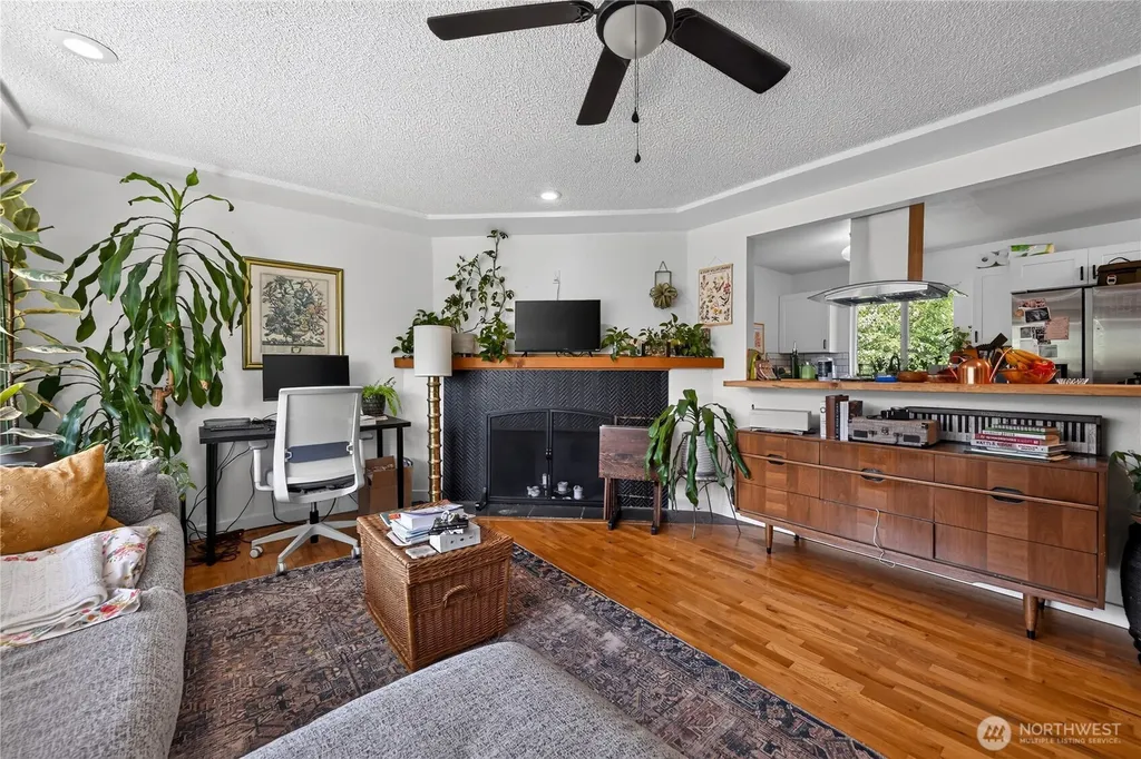 9325 Northlake Drive SW Lakewood WA 98498