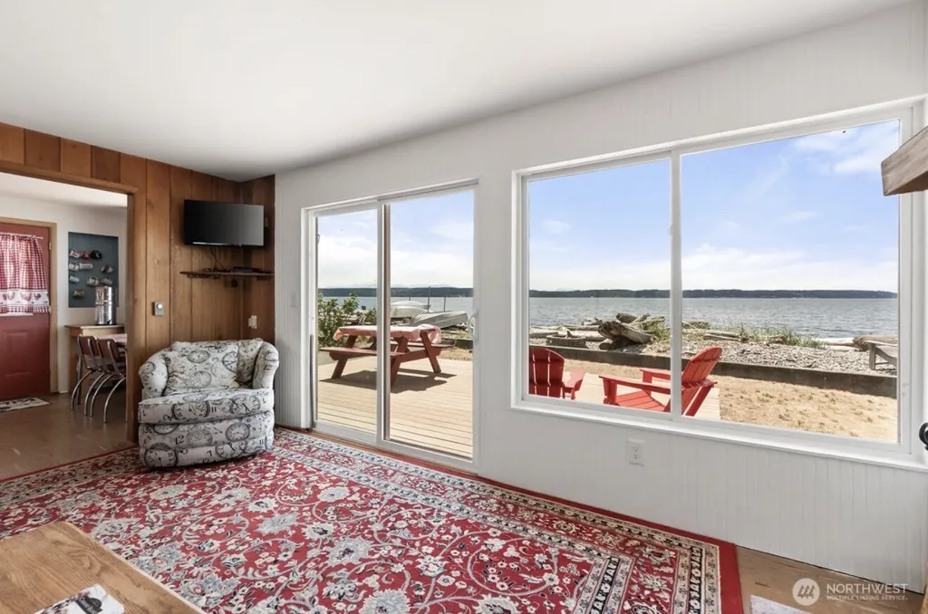 196 Edgebluff Road Camano Island WA 98282