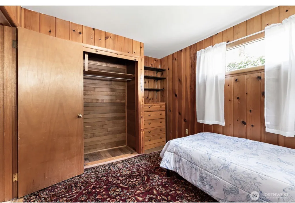 196 Edgebluff Road Camano Island WA 98282