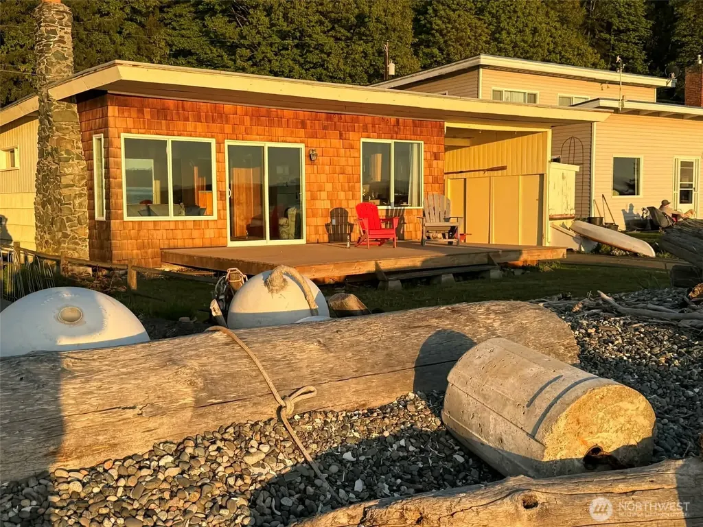 196 Edgebluff Road Camano Island WA 98282