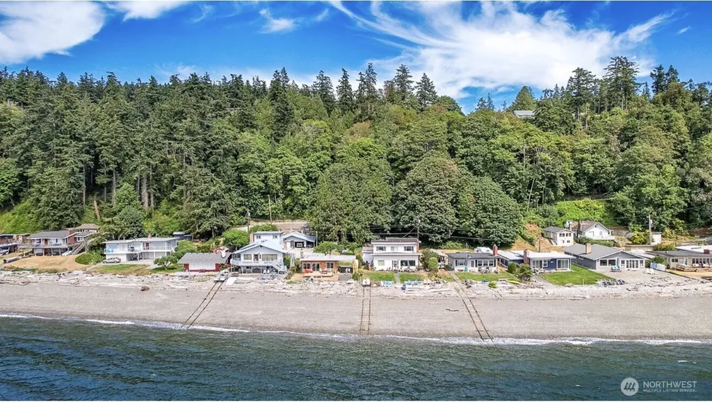 196 Edgebluff Road Camano Island WA 98282