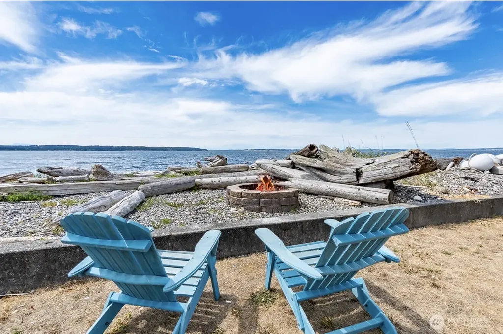 196 Edgebluff Road Camano Island WA 98282