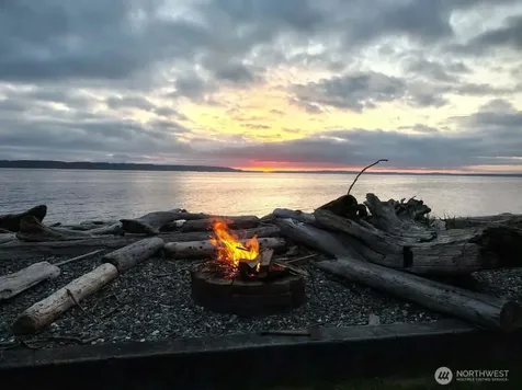 196 Edgebluff Road Camano Island WA 98282