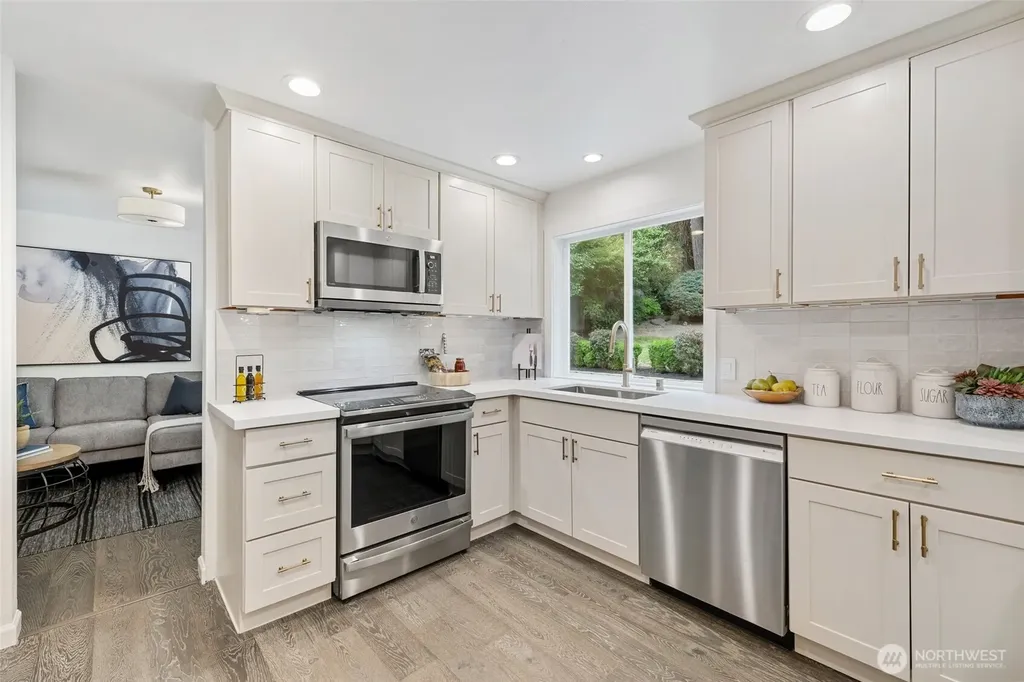 13950 127th Place NE Kirkland WA 98034