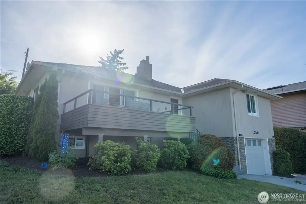 10861 Auburn Avenue S Seattle WA 98178