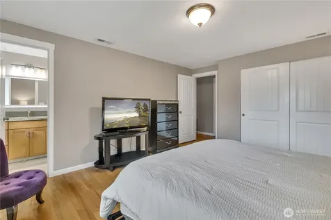 19020 34th Avenue E Tacoma WA 98446