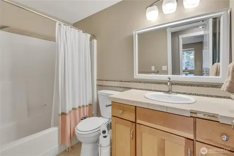 19020 34th Avenue E Tacoma WA 98446