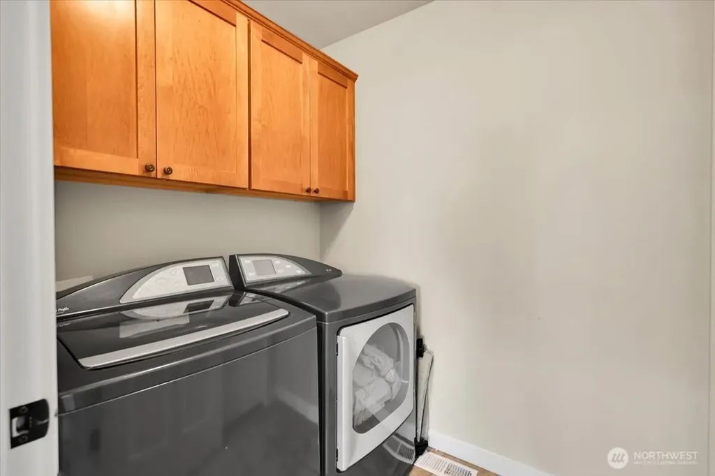 13721 SE 90th Place Newcastle WA 98059