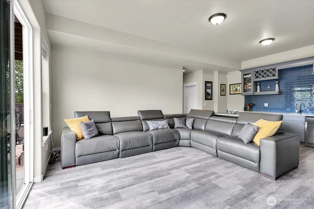 13721 SE 90th Place Newcastle WA 98059