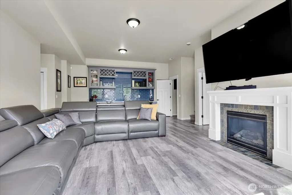 13721 SE 90th Place Newcastle WA 98059
