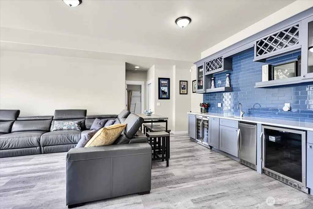 13721 SE 90th Place Newcastle WA 98059