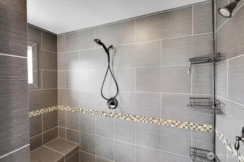 13721 SE 90th Place Newcastle WA 98059