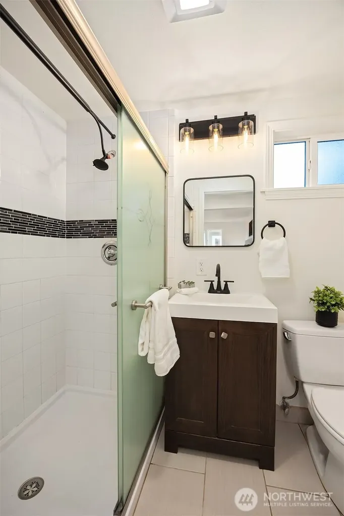 17563 12th Avenue NE Shoreline WA 98155