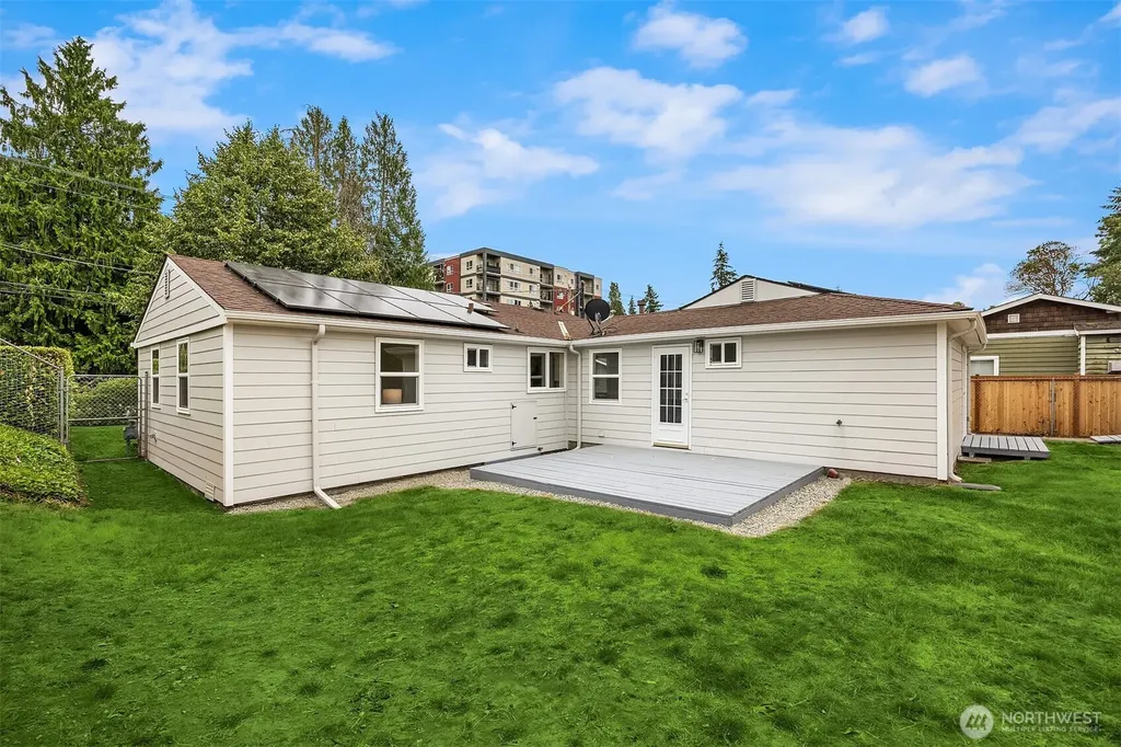 17563 12th Avenue NE Shoreline WA 98155