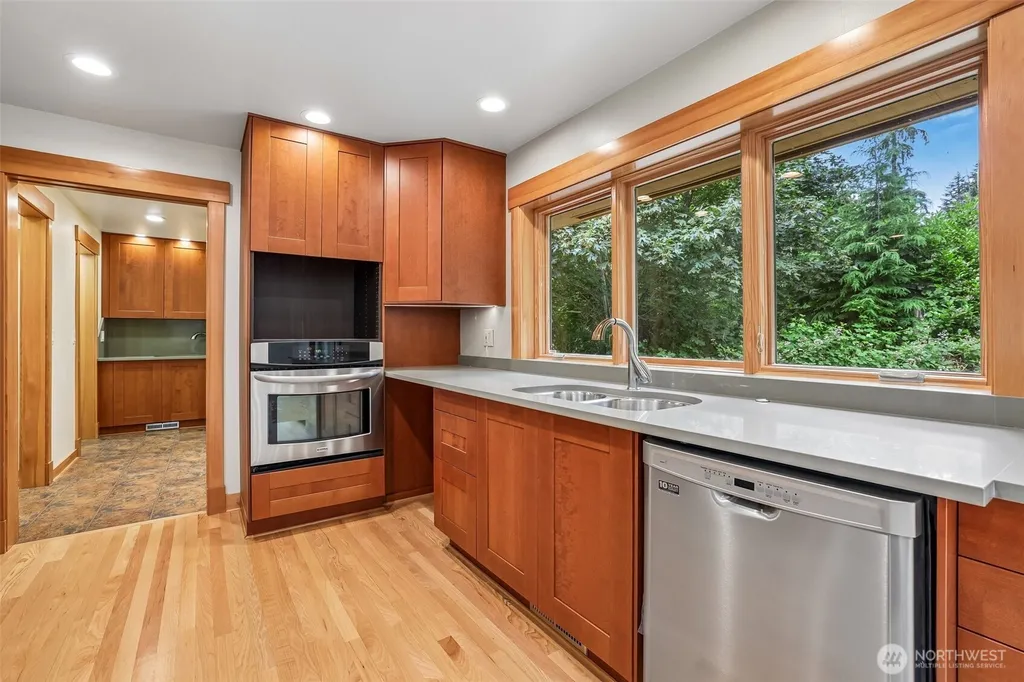 33010 SE 110th Street Issaquah WA 98027