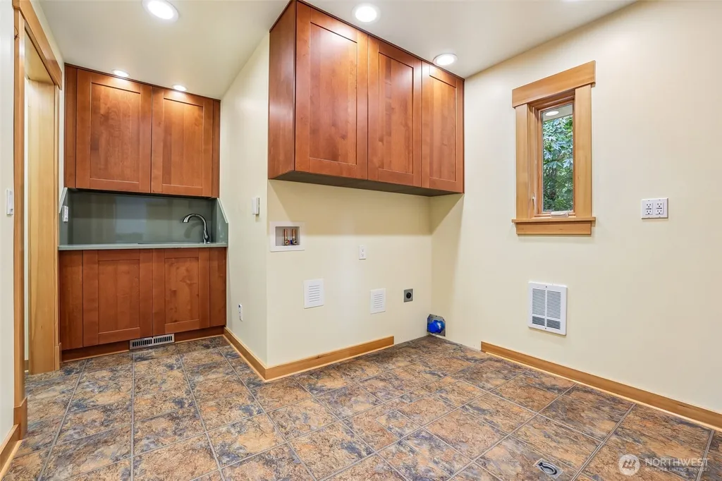 33010 SE 110th Street Issaquah WA 98027