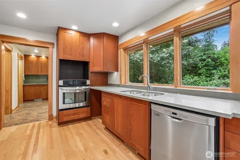 33010 SE 110th Street Issaquah WA 98027