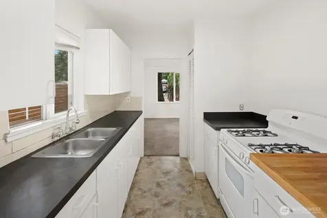 3514 SW 98th Street Seattle WA 98126