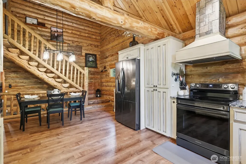 34184 SE 327th Place Ravensdale WA 98051