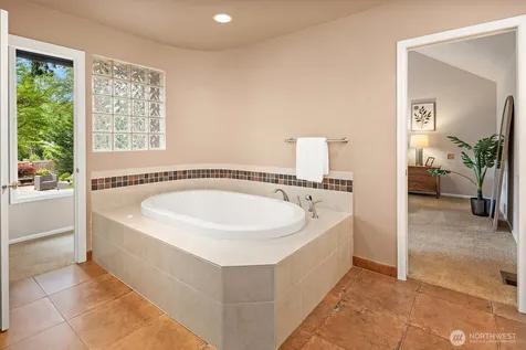 4681 174th Avenue SE Bellevue WA 98006
