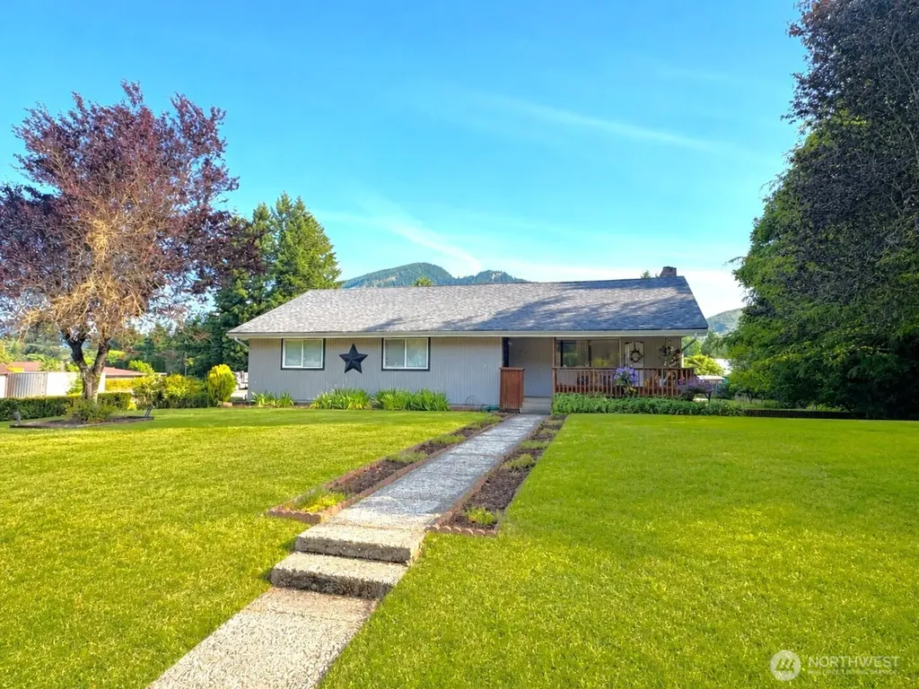 676 Adams Avenue Morton WA 98356