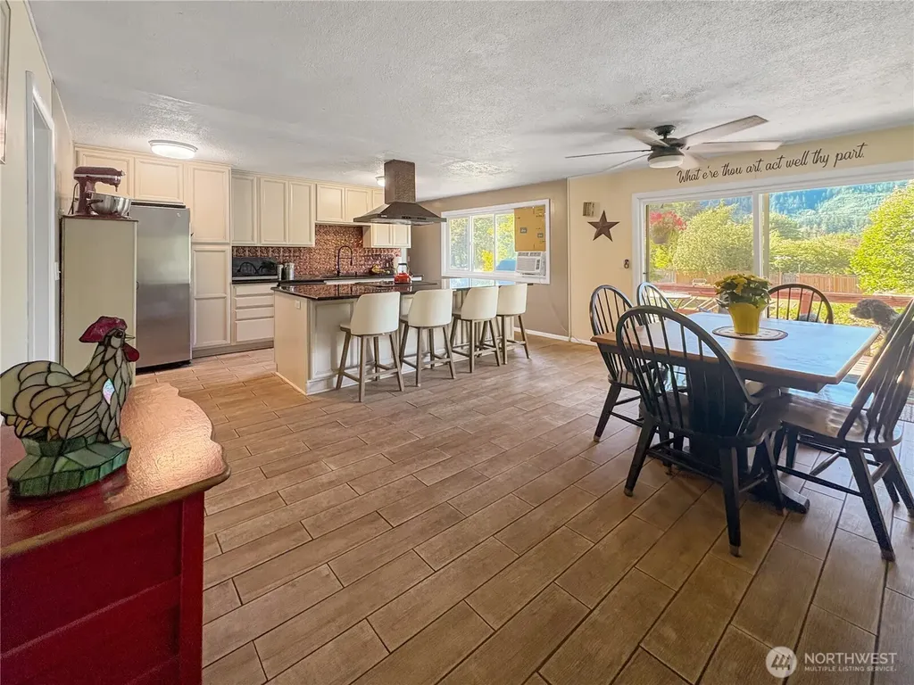 676 Adams Avenue Morton WA 98356