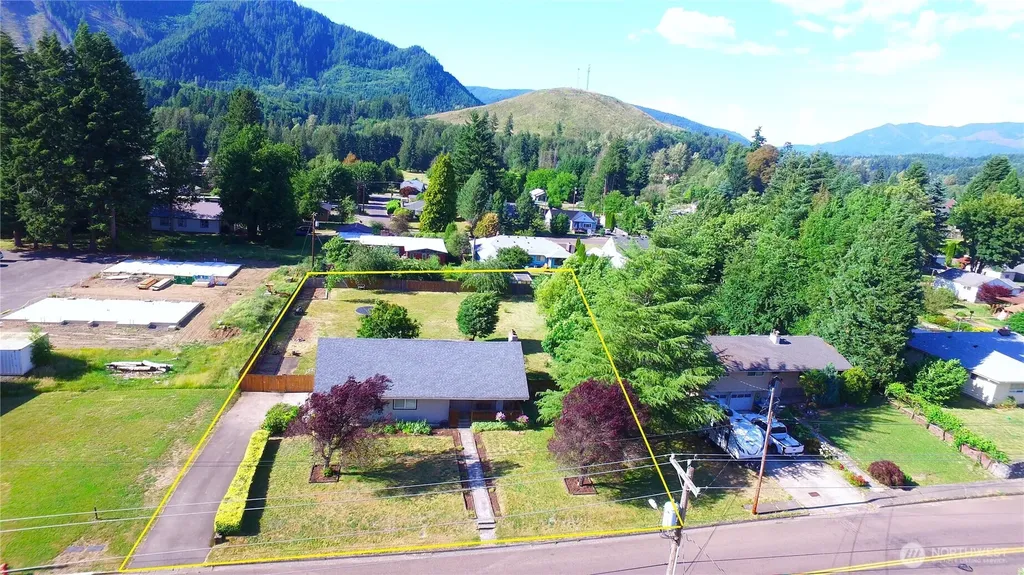 676 Adams Avenue Morton WA 98356