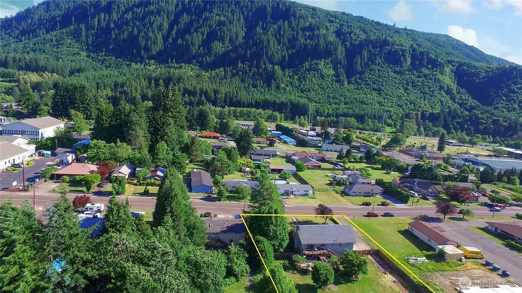 676 Adams Avenue Morton WA 98356