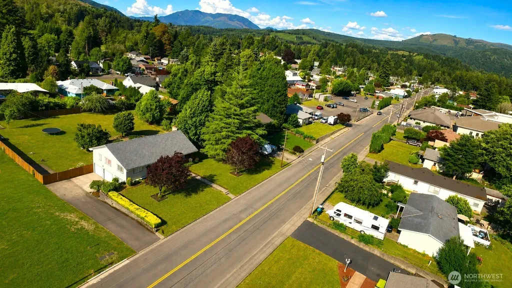 676 Adams Avenue Morton WA 98356