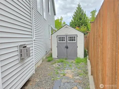 1302 125th Street SE Everett WA 98208