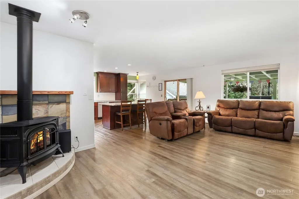 2307 16th Avenue Milton WA 98354