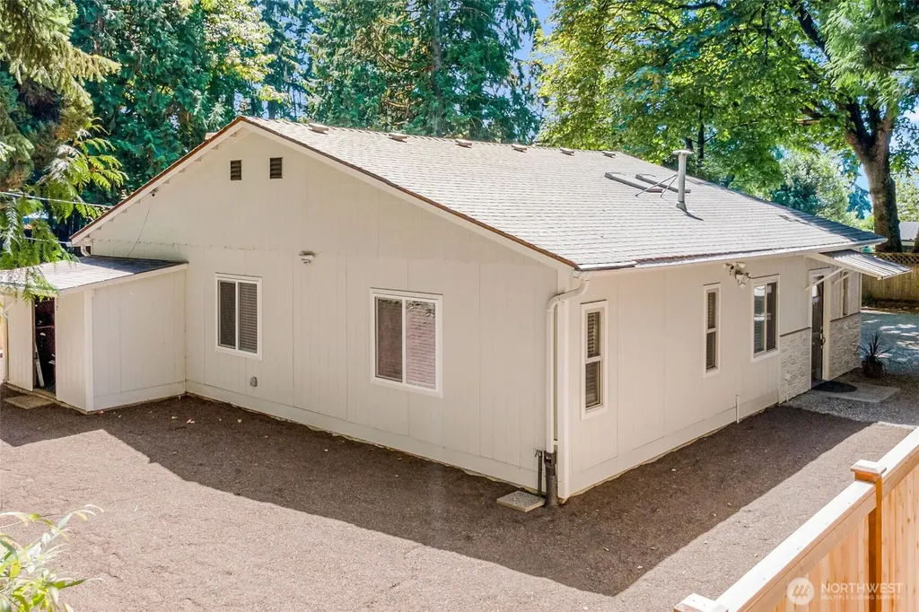5830 115th Place NE Kirkland WA 98033