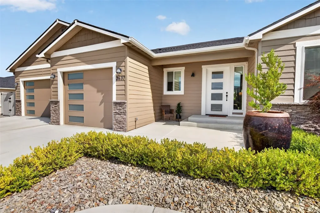 2637 7th St SE East Wenatchee WA 98802