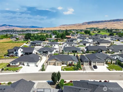 2637 7th St SE East Wenatchee WA 98802