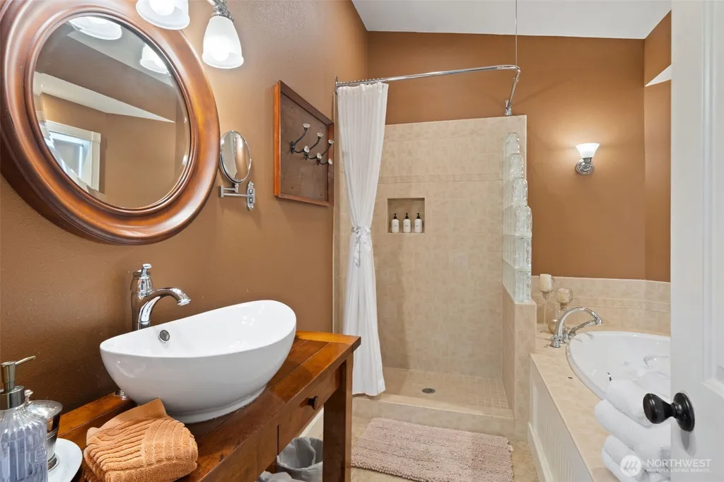 1254 NE Raspberry Ridge Lane Poulsbo WA 98370
