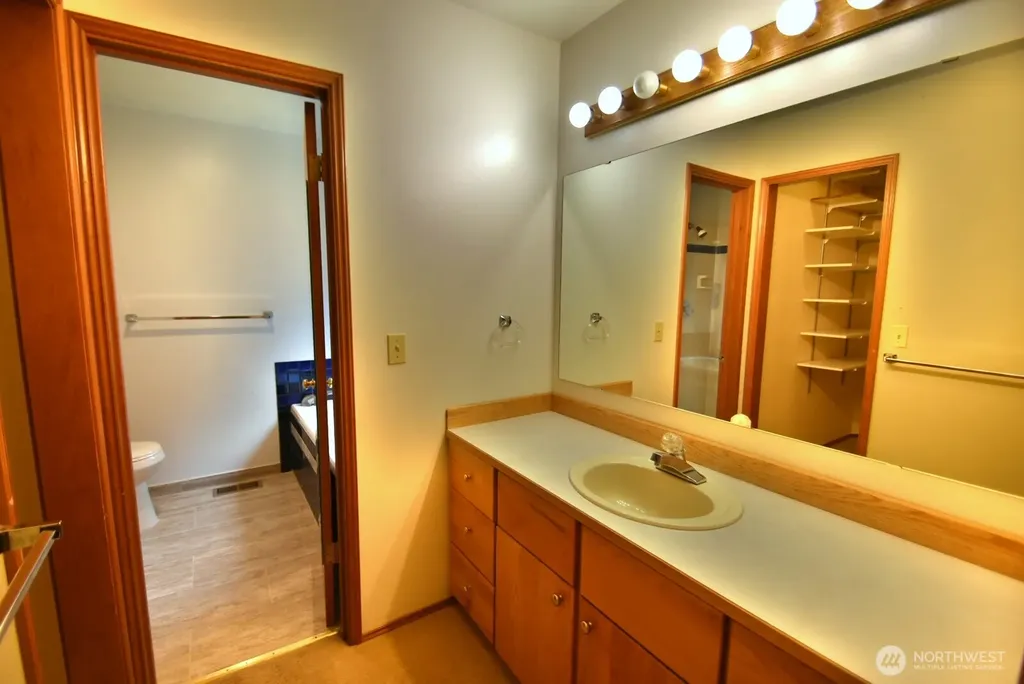 21710 NE 156th Street Woodinville WA 98077