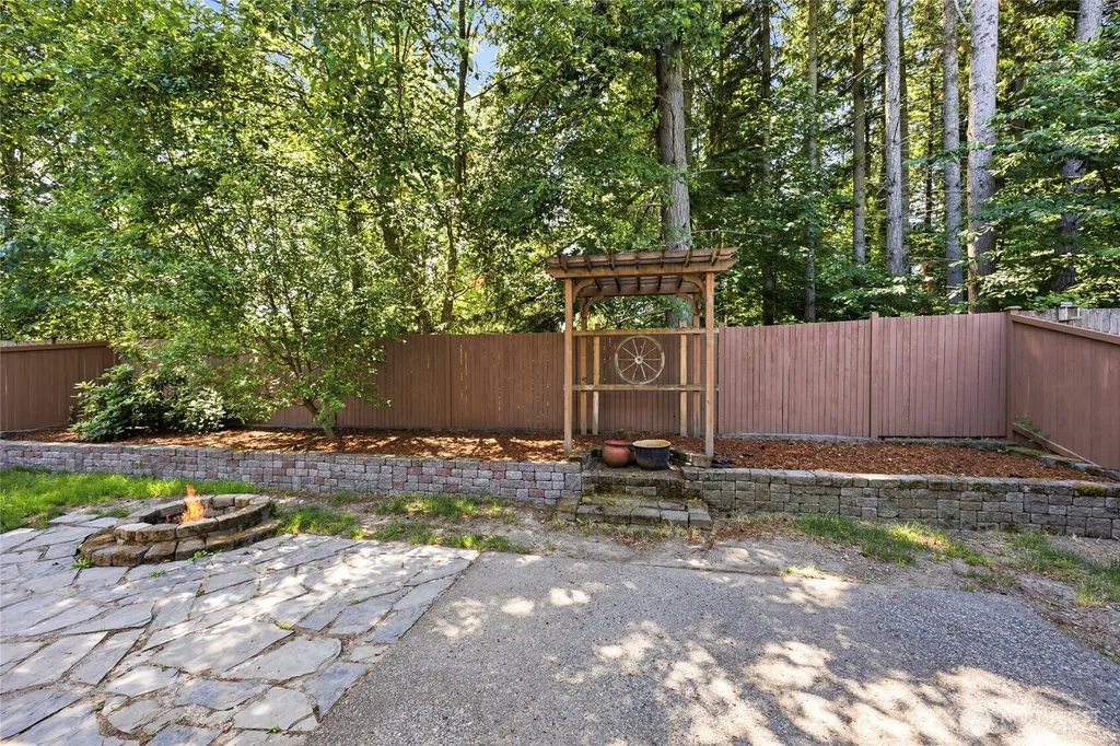 20205 78th Street Ct E Lake Tapps WA 98391