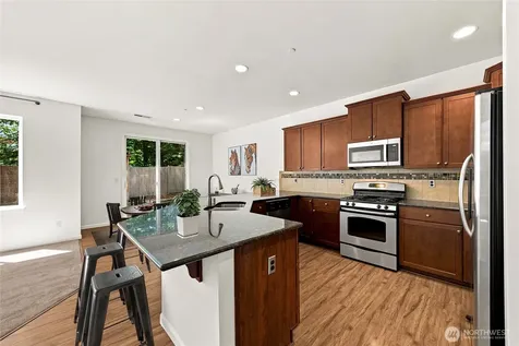 20205 78th Street Ct E Lake Tapps WA 98391