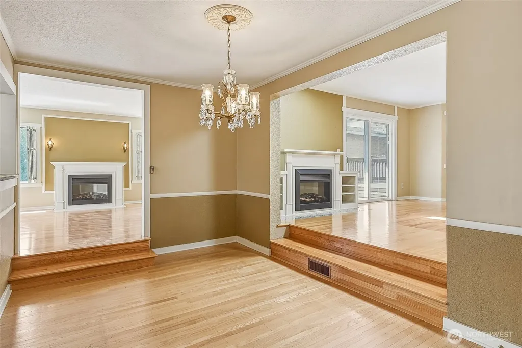 3242 36th Avenue W Seattle WA 98199