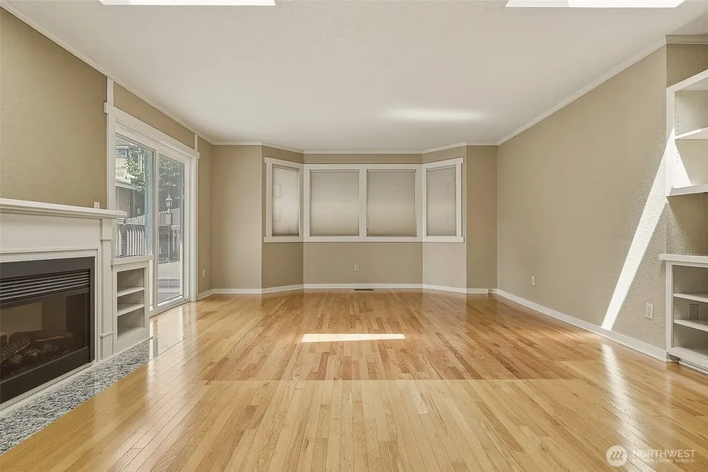 3242 36th Avenue W Seattle WA 98199