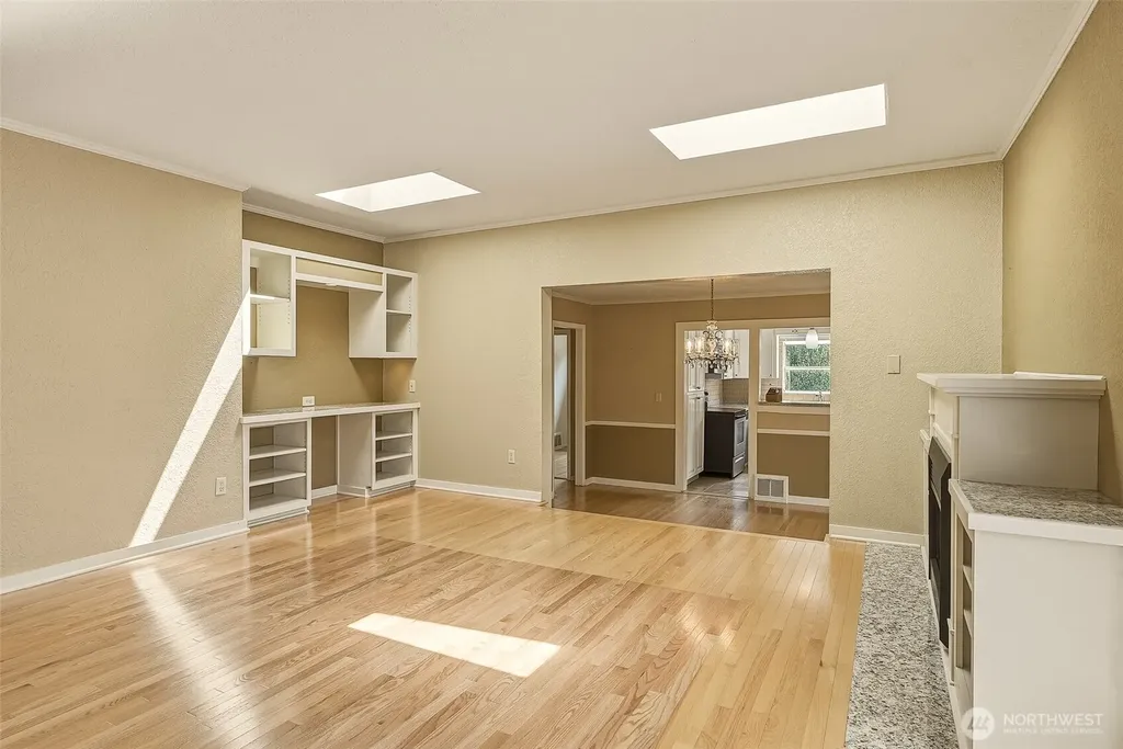 3242 36th Avenue W Seattle WA 98199